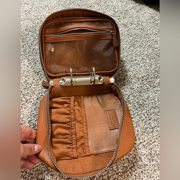 Trish McEvoy makeup planner and brush case Excellent condition - Picture 3 of 4